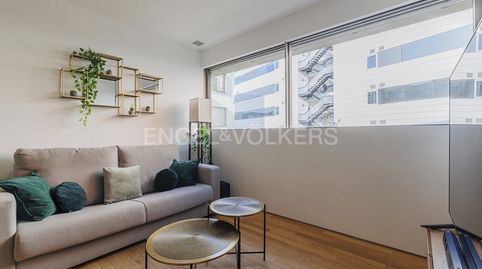 Foto 2 de Piso de alquiler en Javier Ferrero, Ciudad Jardín, Madrid Capital