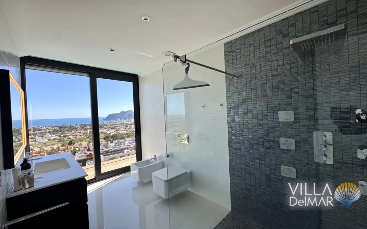 Badezimmer von Haus oder Chalet zum Verkauf in Calpe / Calp mit Klimaanlage, Heizung und Privatgarten
