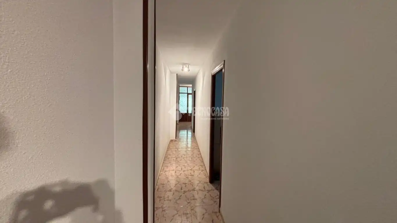 Piso en venta en Jaén con Balcón