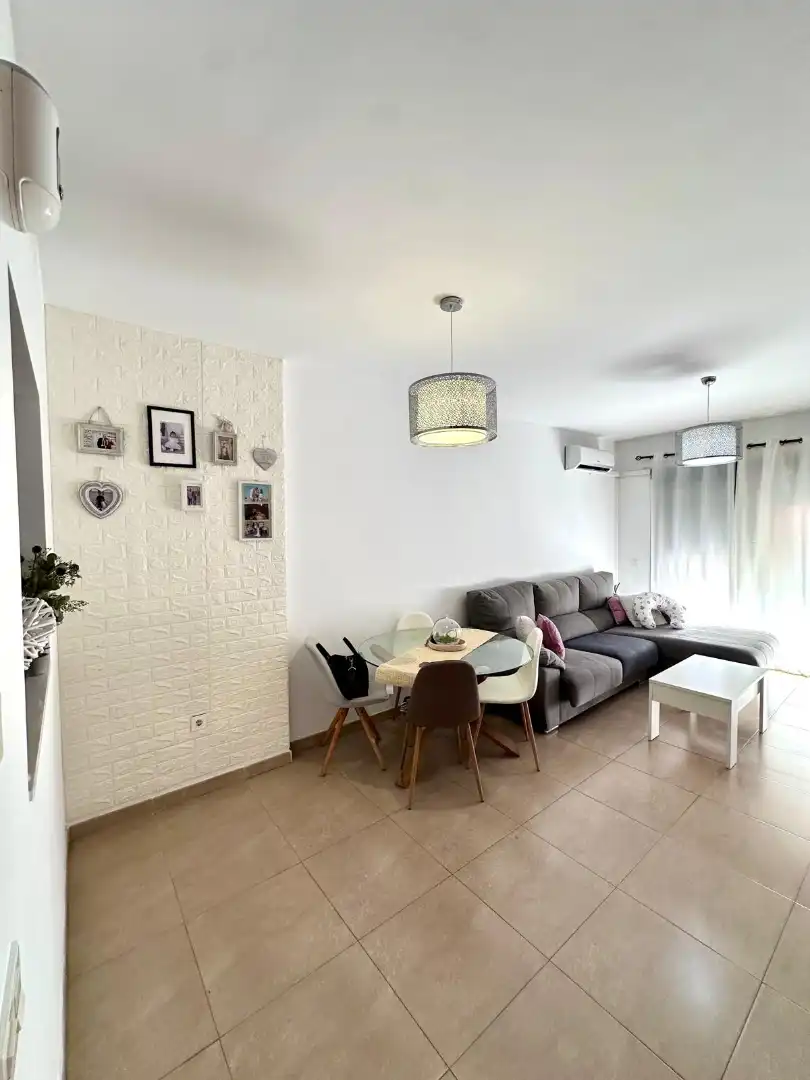 Sala de estar de Piso en venta en Roquetas de Mar con Aire acondicionado, Calefacción y Terraza