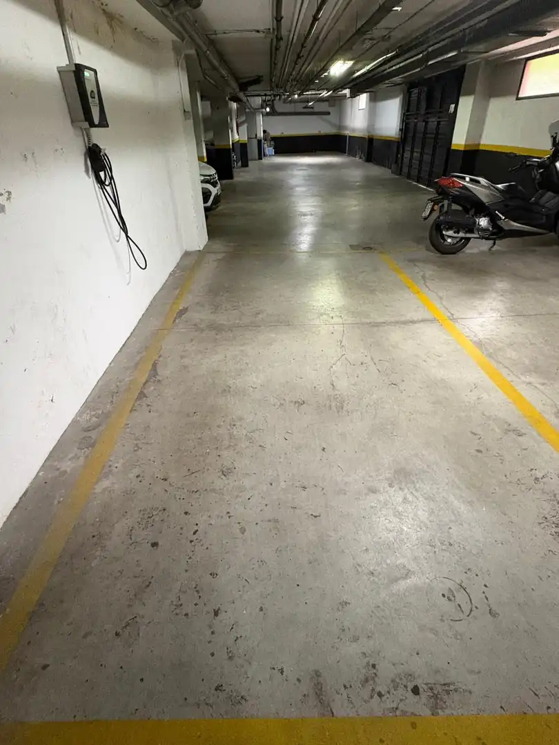 Parkplatz von Wohnung zum Verkauf in Madrid mit Klimaanlage, Heizung und Parkett