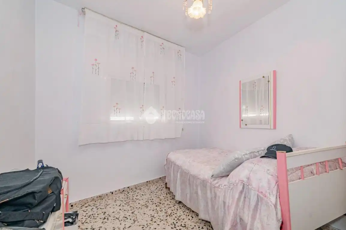 Dormitori de Casa adosada en venda en Loja amb Aire condicionat, Terrassa i Traster