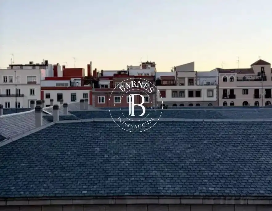 Vista exterior de Piso en venta en Madrid con Calefacción y Balcón