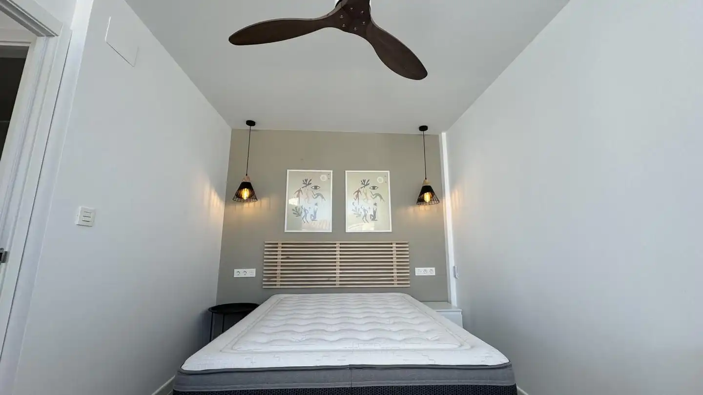 Flat for rent in Calle Calle Segovia, Barrio de Zaidín