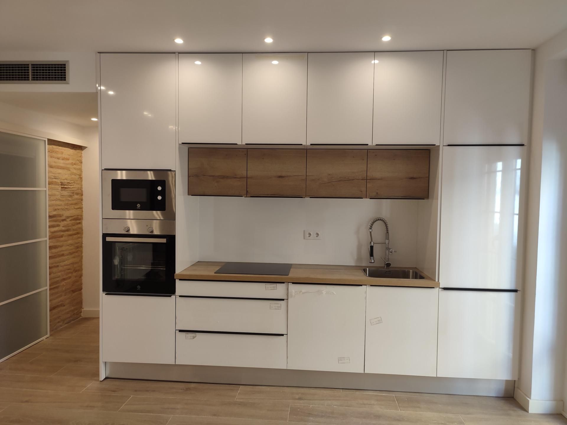 Cuina de Pis en venda en  Zaragoza Capital amb Aire condicionat, Calefacció i Alarma