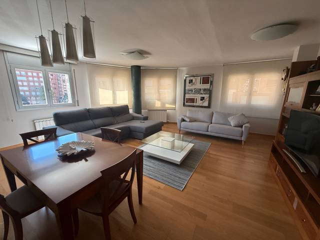 Piso en Alquiler en Avinguda de Sant Ruf en Príncep de Viana - Clot -Xalets Humbert Torres