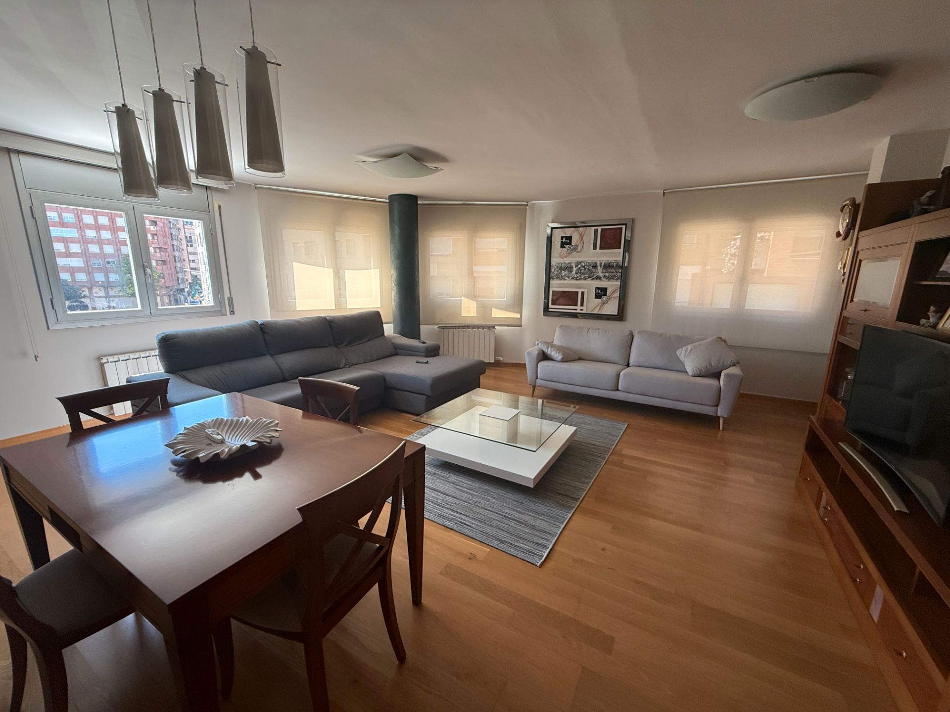 Sala d'estar de Pis de lloguer en  Lleida Capital amb Aire condicionat, Calefacció i Parquet