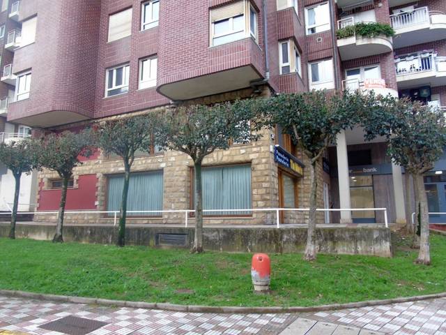 Local comercial en Alquiler en Muriedas