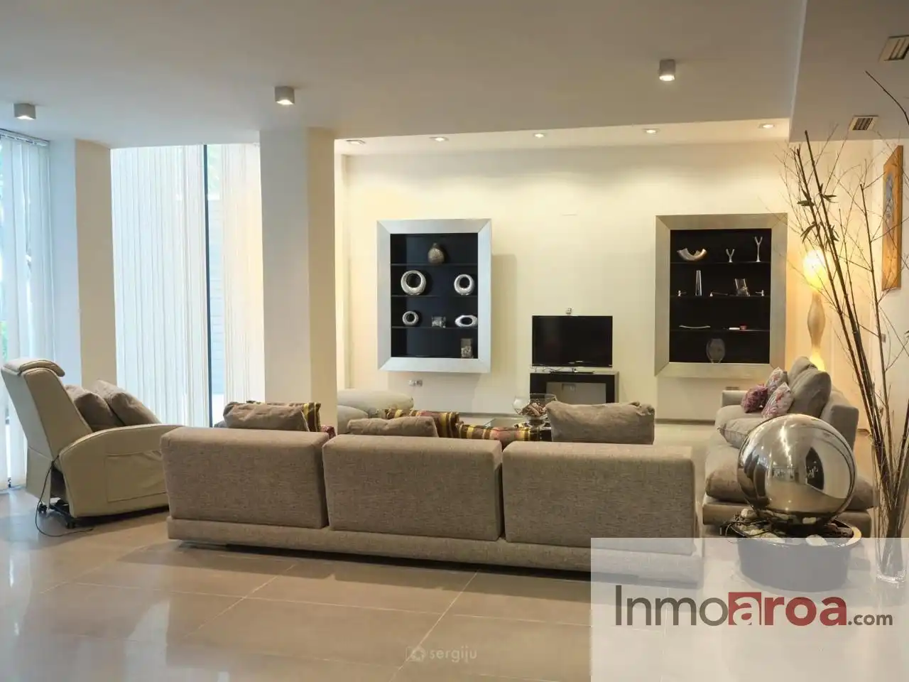 Sala d'estar de Casa o xalet de lloguer en Benicasim / Benicàssim amb Aire condicionat, Calefacció i Jardí privat