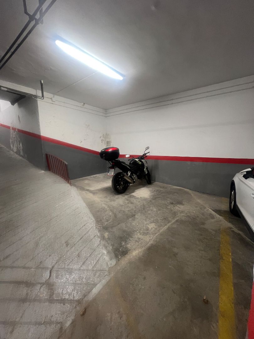 Aparcament de Garatge en venda en Sant Boi de Llobregat