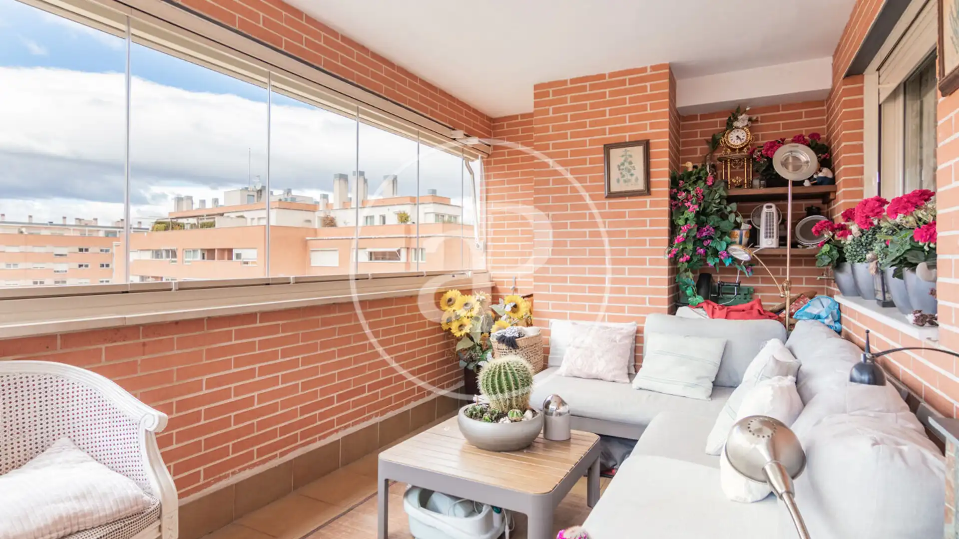 Terraza de Piso en venta en  Madrid Capital con Aire acondicionado, Calefacción y Jardín privado