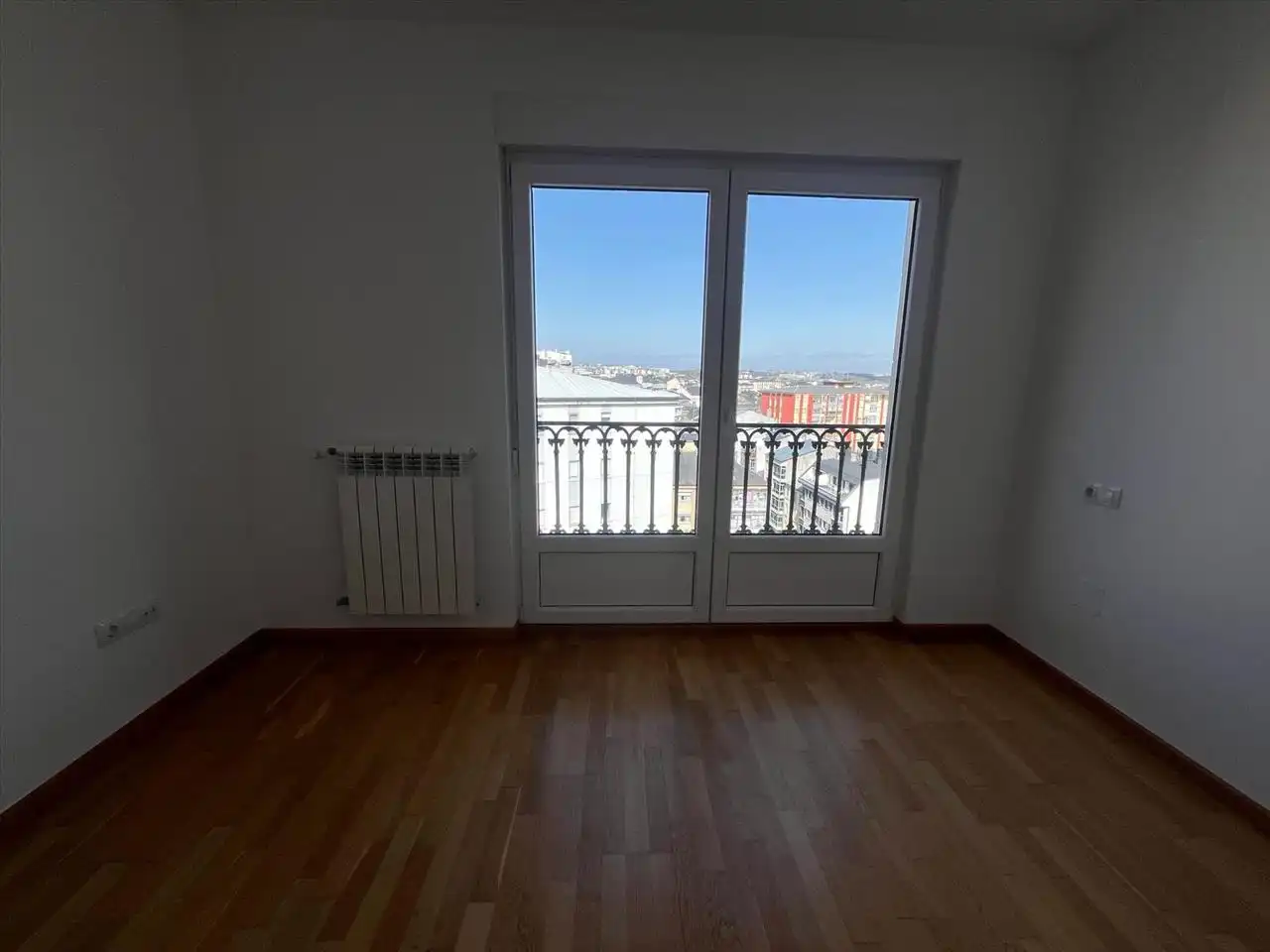 Dormitori de Dúplex en venda en Lugo amb Calefacció, Parquet i Terrassa