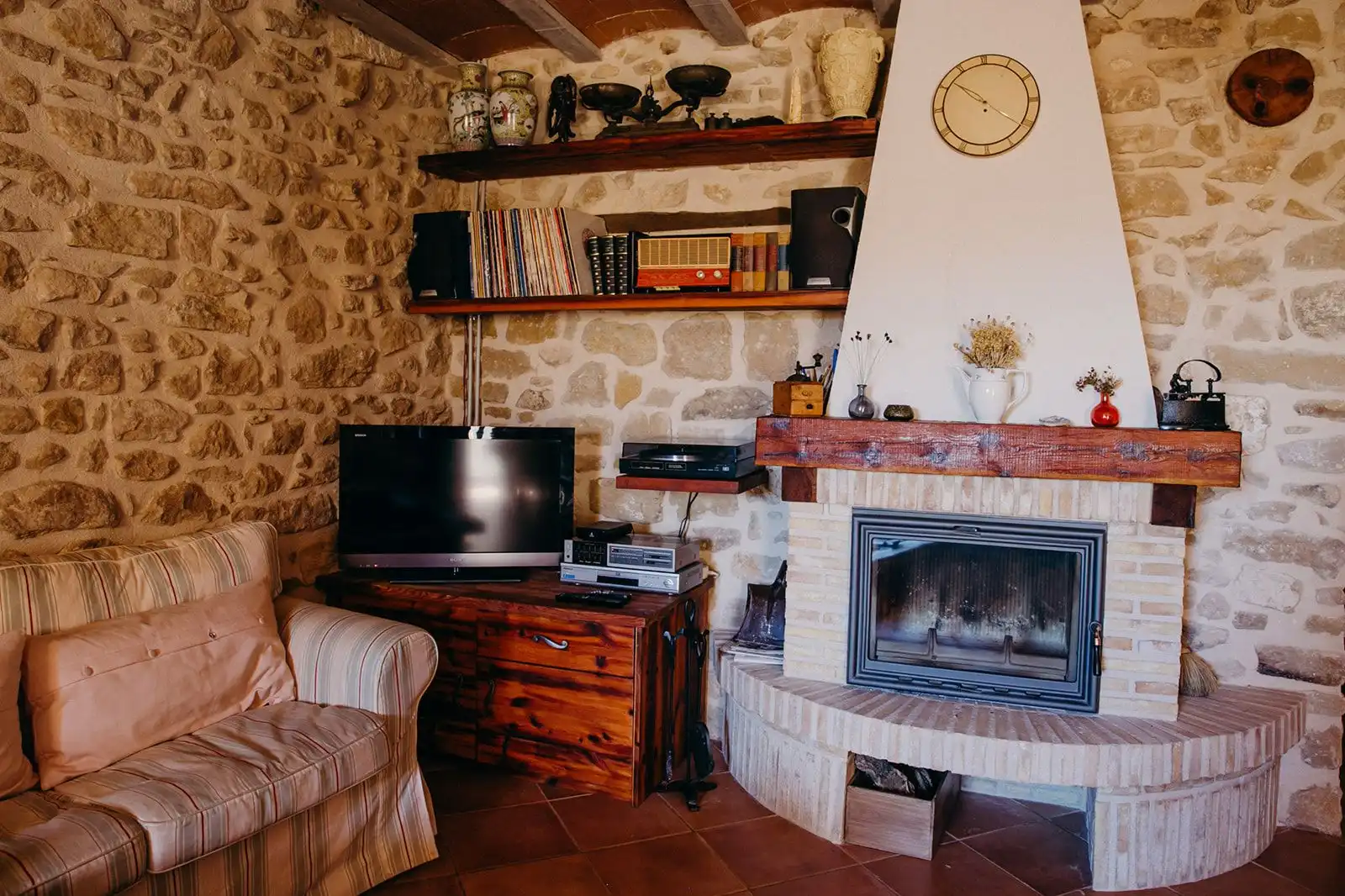 Casa rústica amb terrassa en venda a Cretas, imagen 3