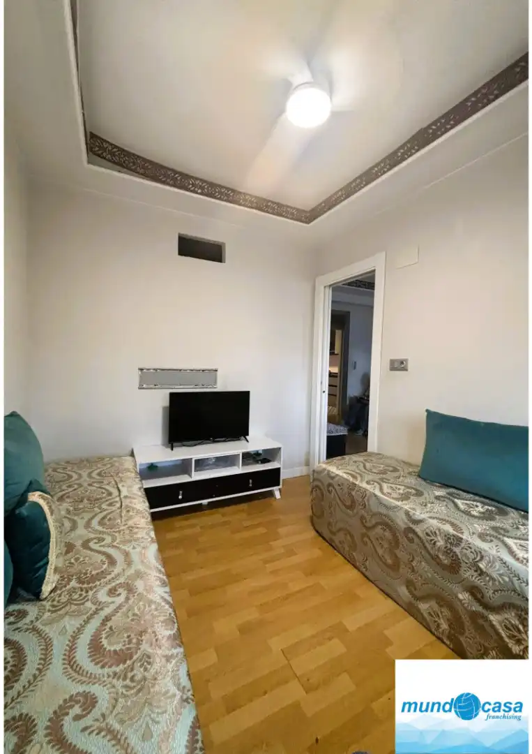 Wohnzimmer von Wohnung zum Verkauf in Pina de Ebro mit Parkett, Ofen und Waschmaschine