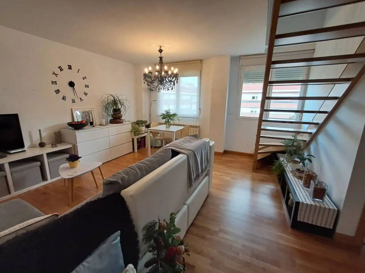 Sala d'estar de Dúplex en venda en Villamediana de Iregua amb Calefacció, Terrassa i Traster