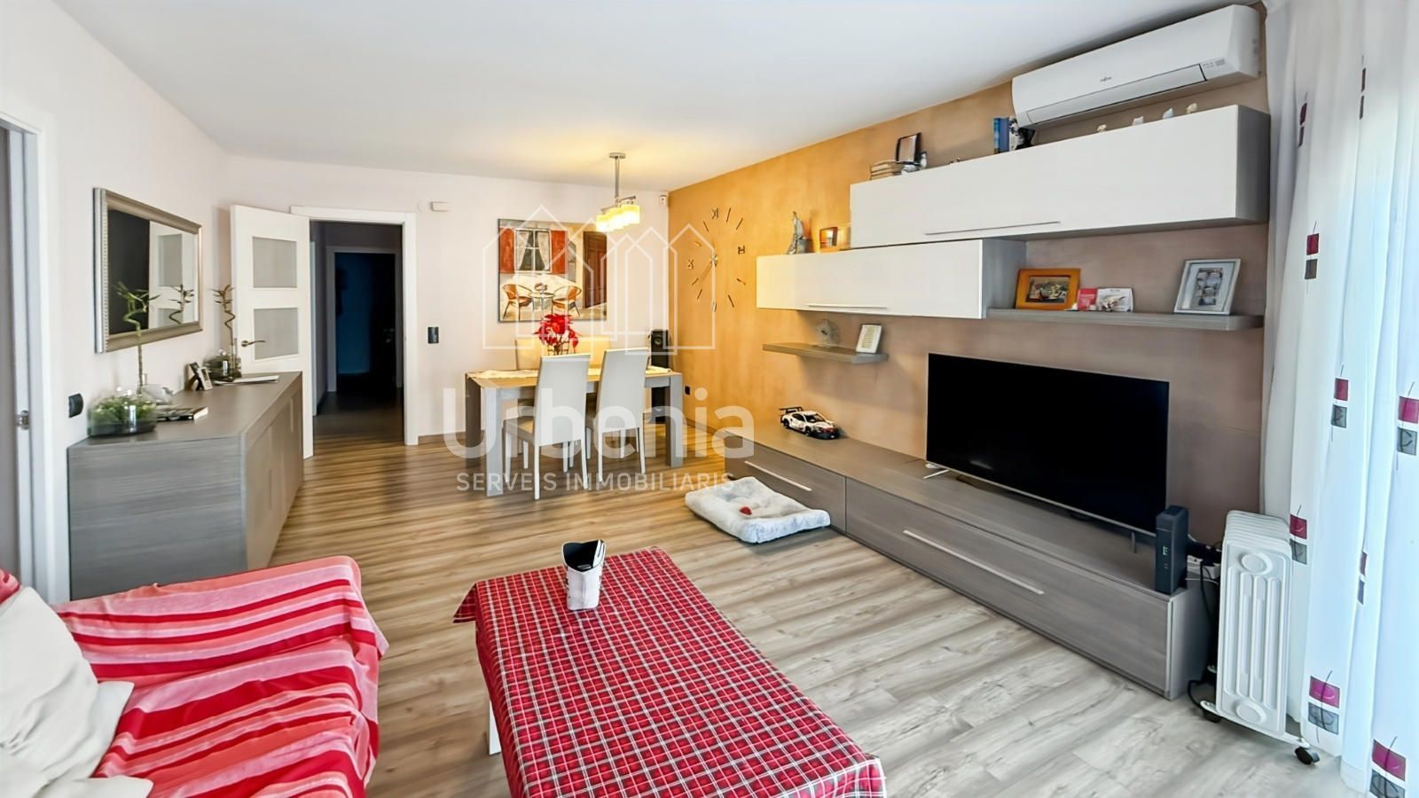 Sala d'estar de Pis en venda en Pineda de Mar amb Aire condicionat, Calefacció i Terrassa