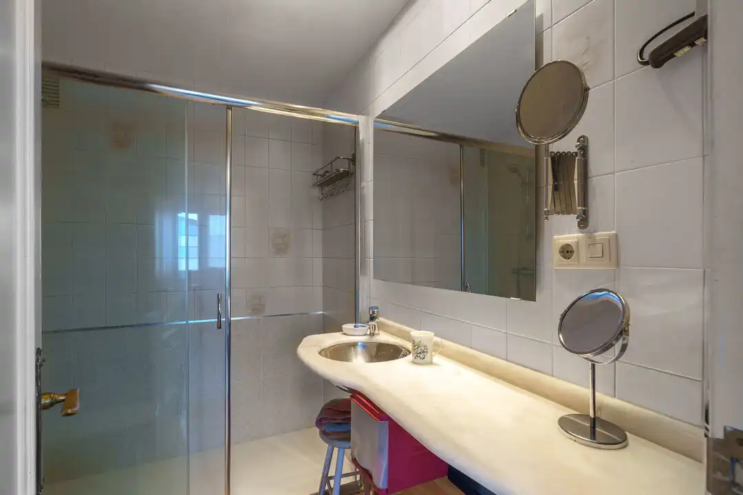 Bathroom of Flat for sale in Donostia - San Sebastián   with Heating, Private garden and Terrace