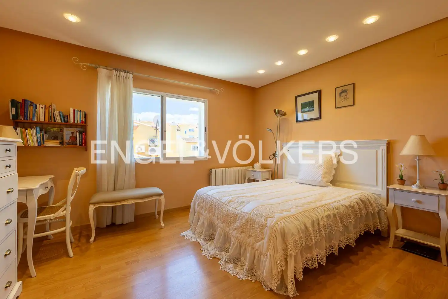 Habitación de Casa o chalet en venta en Dénia con Aire acondicionado, Calefacción y Jardín privado