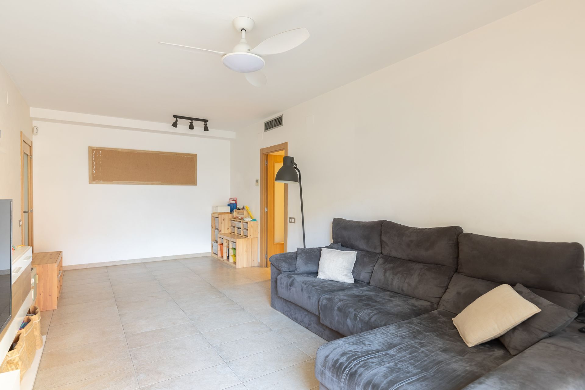 Living room of Flat for sale in Badalona  with Air Conditioner and Heating