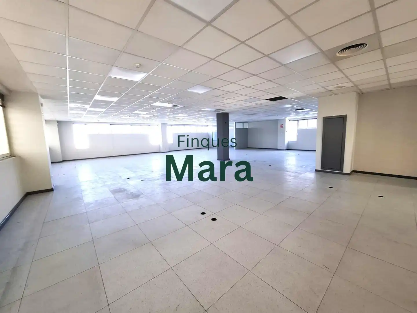 Office for rent in Sant Boi de Llobregat  with Air Conditioner