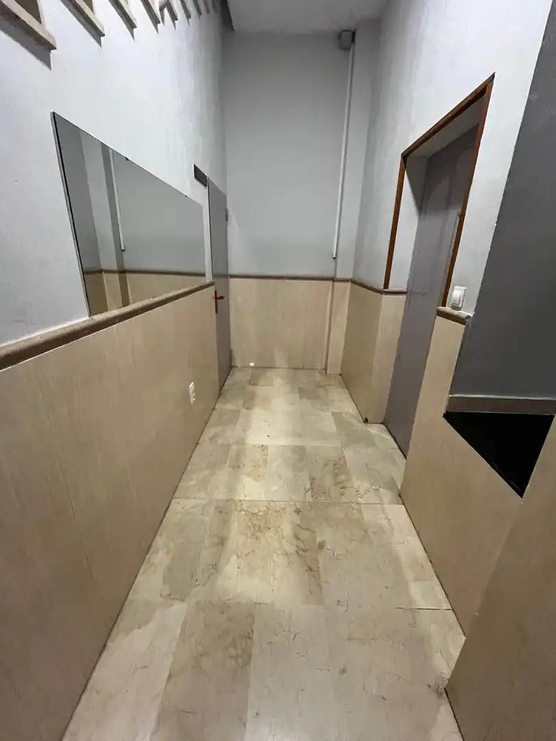 Bathroom of Flat for sale in Zaragoza  with Heating and Furnished