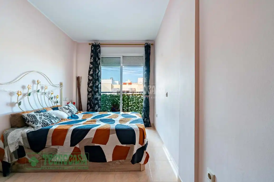 Schlafzimmer von Wohnung zum Verkauf in El Ejido mit Möbliert und Balkon