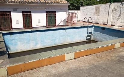 Swimming pool of House or chalet for sale in  Jaén Capital  with Air Conditioner, Heating and Private garden