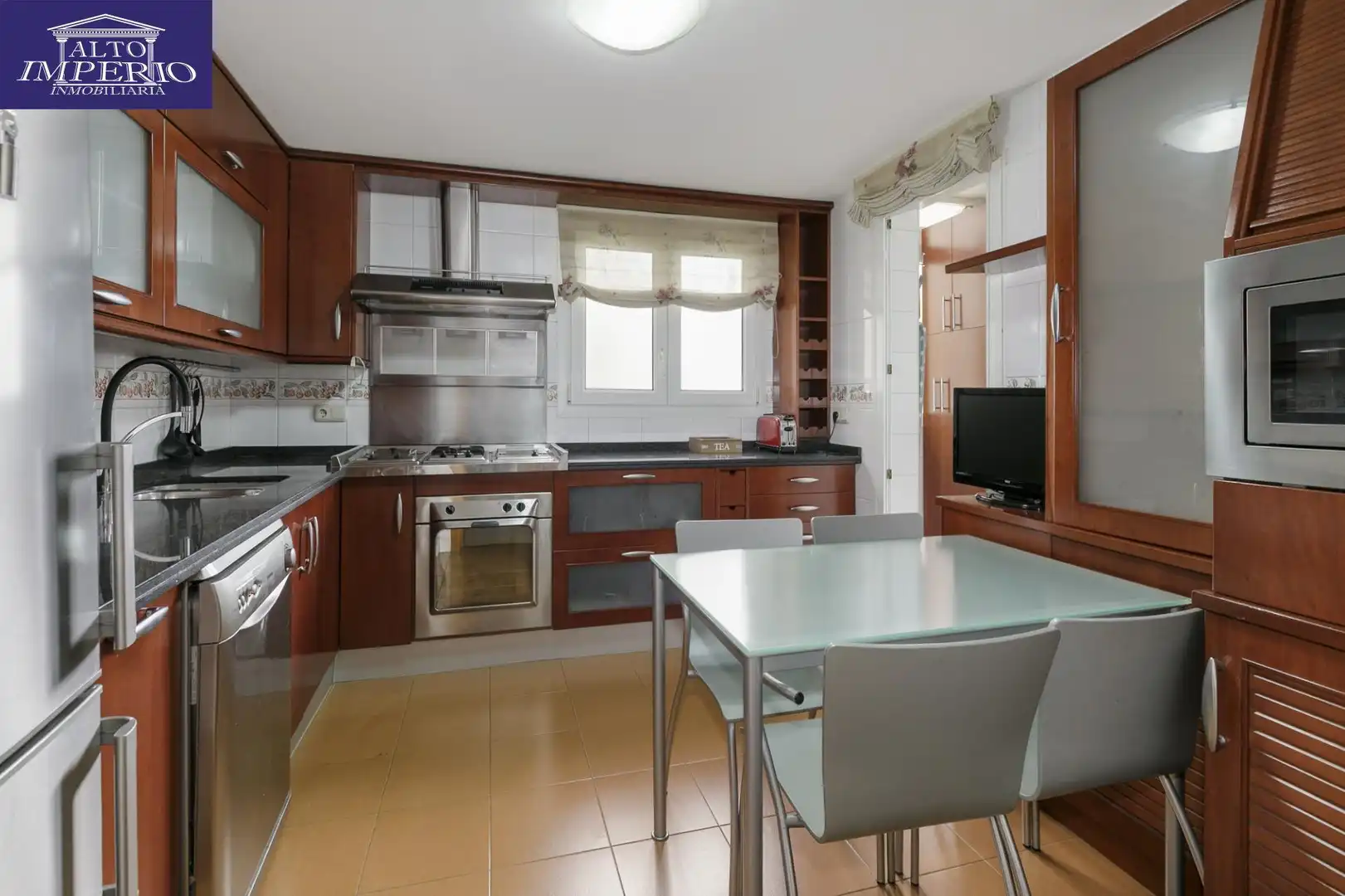 Apartment with pool for sale in 54 Calle Ramón y Cajal #escalera  p3  / 4B, imagen 5