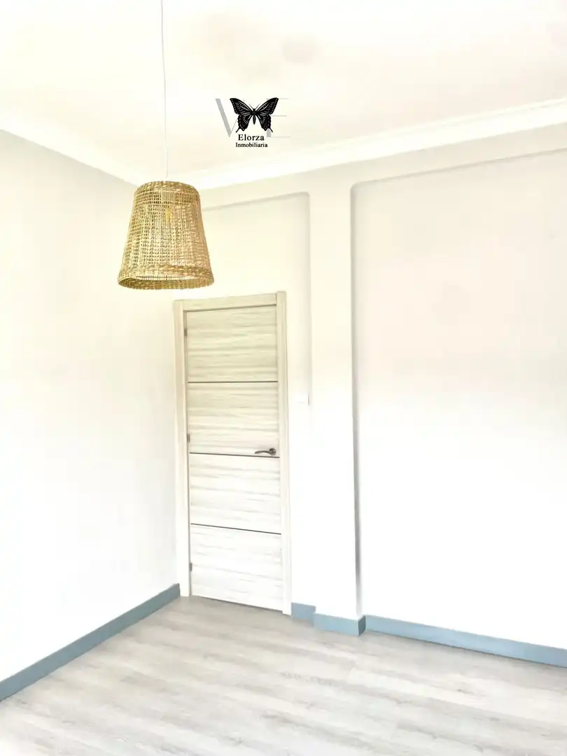 Bedroom of Flat for sale in Oviedo   with Heating