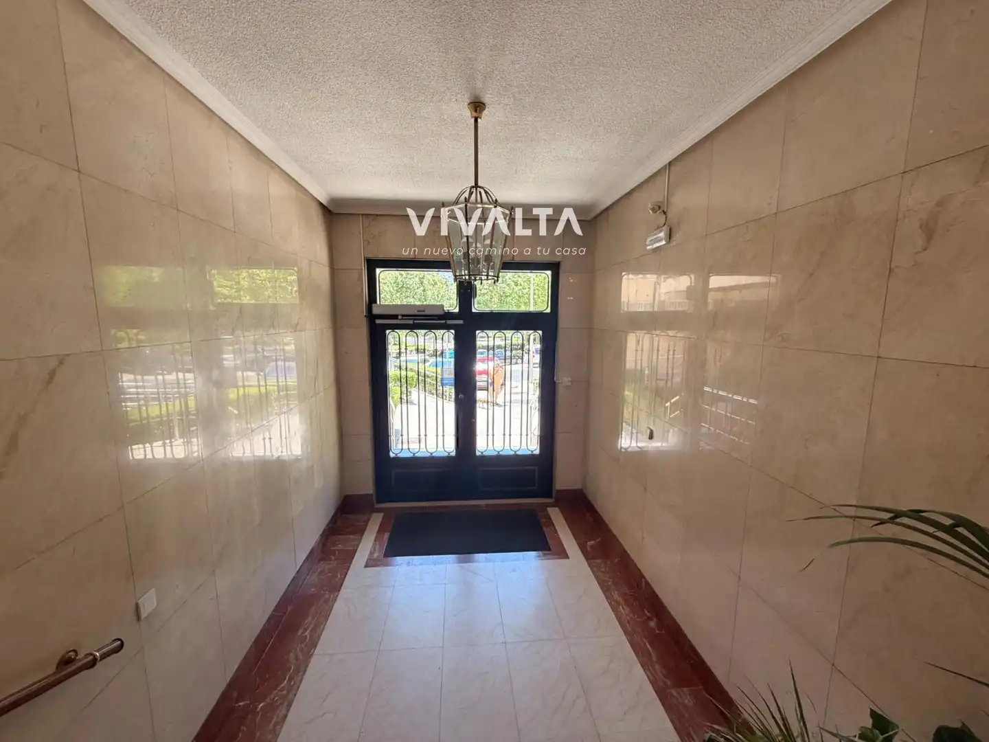 Flat for sale in Madrid  with Air Conditioner, Heating and Swimming Pool