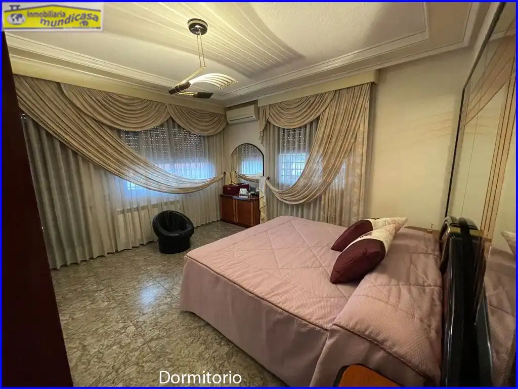 Habitación de Casa o chalet en venta en Murcia con Jardín privado, Terraza y Amueblado