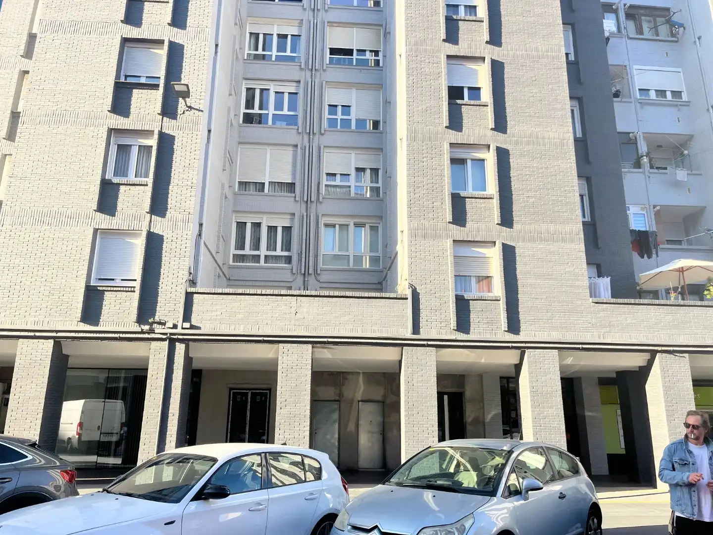 Vista exterior de Local en venda en Santander amb Terrassa