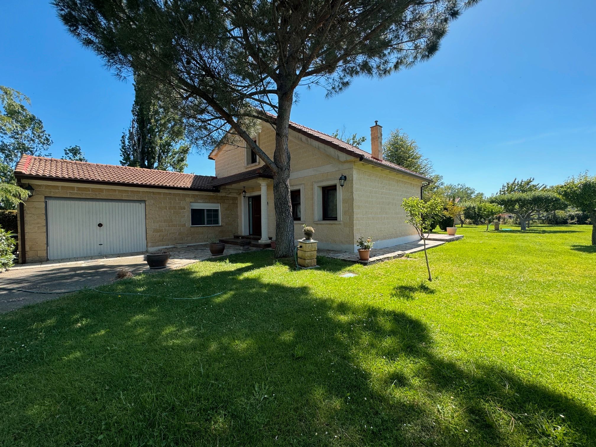 Casa o xalet en venda a Vial Camino, La Overuela