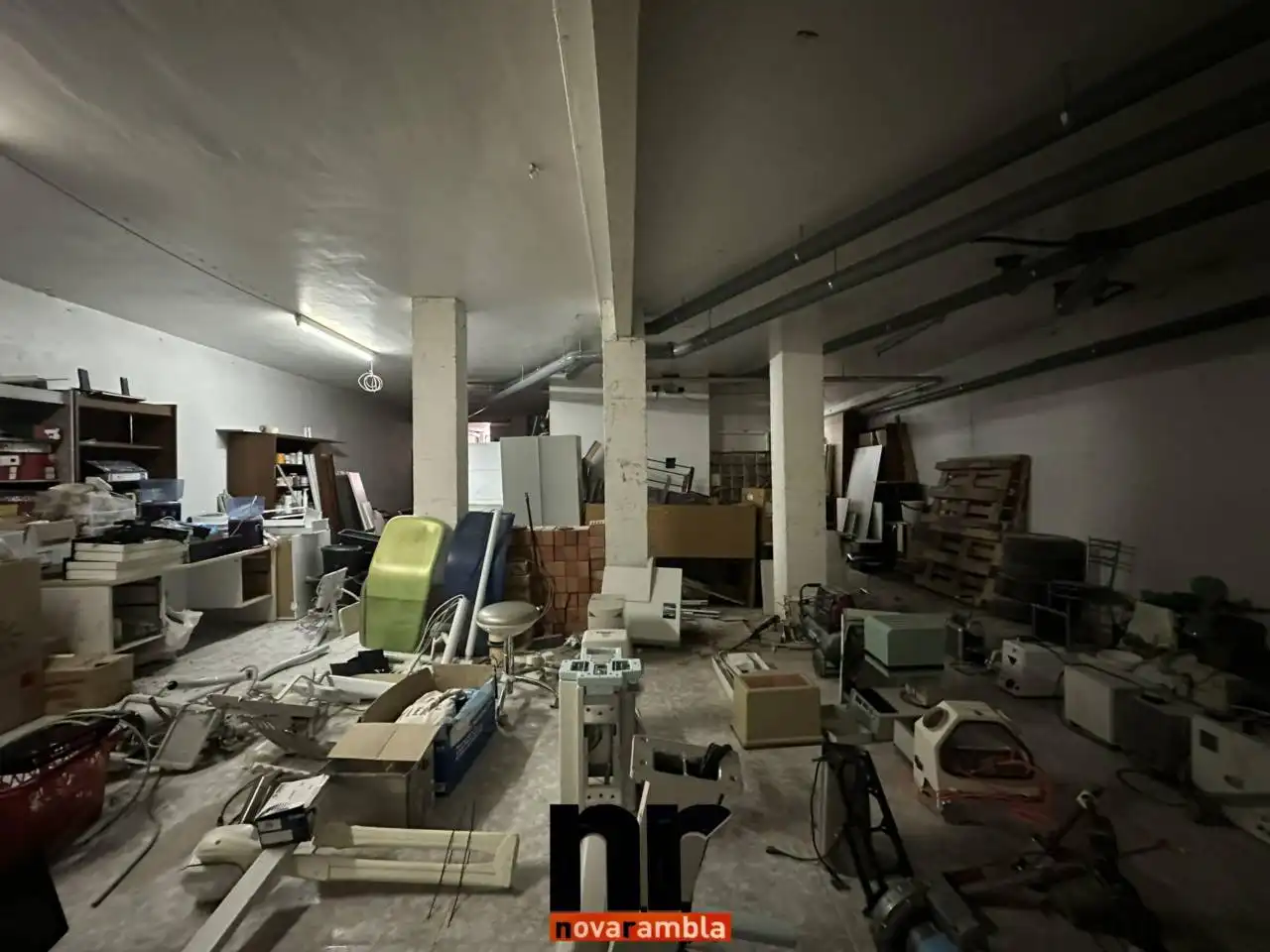 Gewerbefläche zum Verkauf in Calle Monturiol, imagen 2