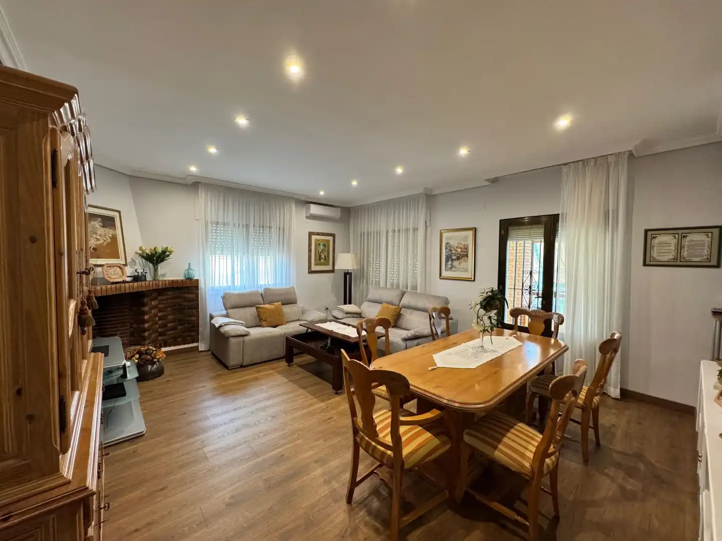 Sala de estar de Casa o chalet en venta en Picón con Aire acondicionado, Calefacción y Terraza
