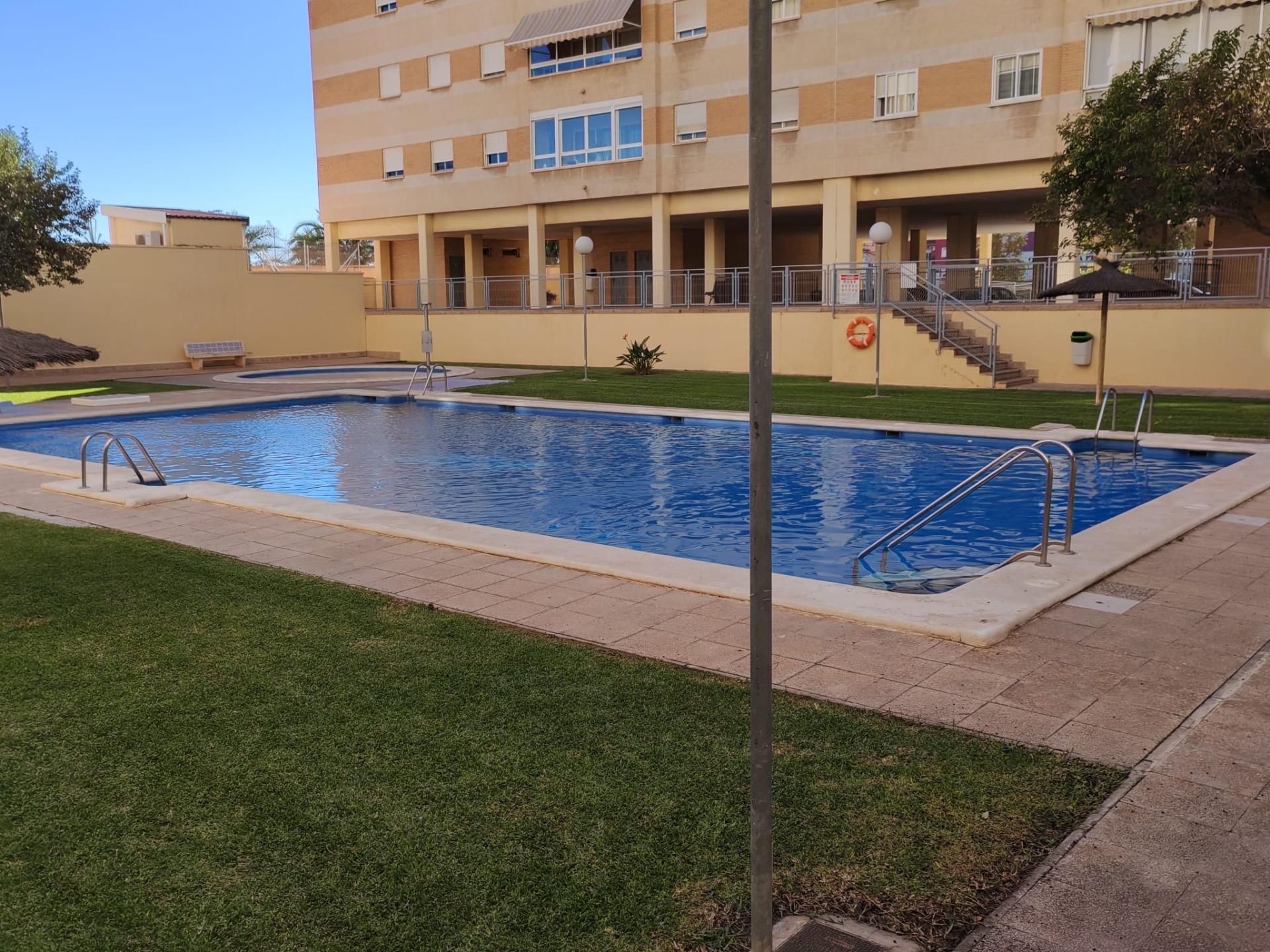 Swimming pool of Flat for sale in Alicante / Alacant  with Air Conditioner, Terrace and Community pool