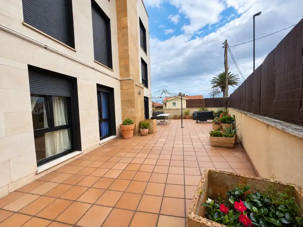 Appartamento con ascensore in vendita a Calle Marqués de Argüelles, imagen 3