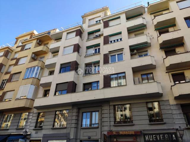 Piso en Venta en Calle Arriaza en Argüelles