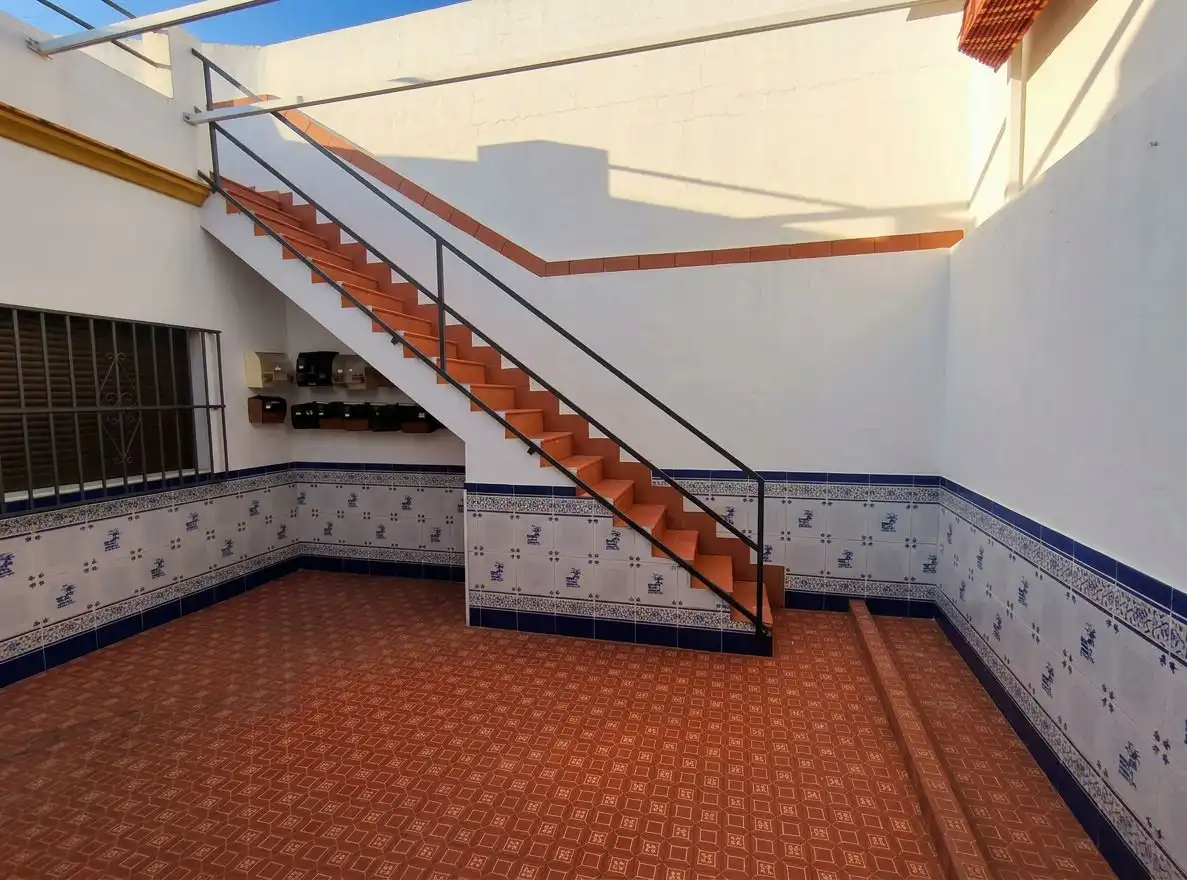 Casa adosada en venta en Benacazón con Aire acondicionado y Amueblado