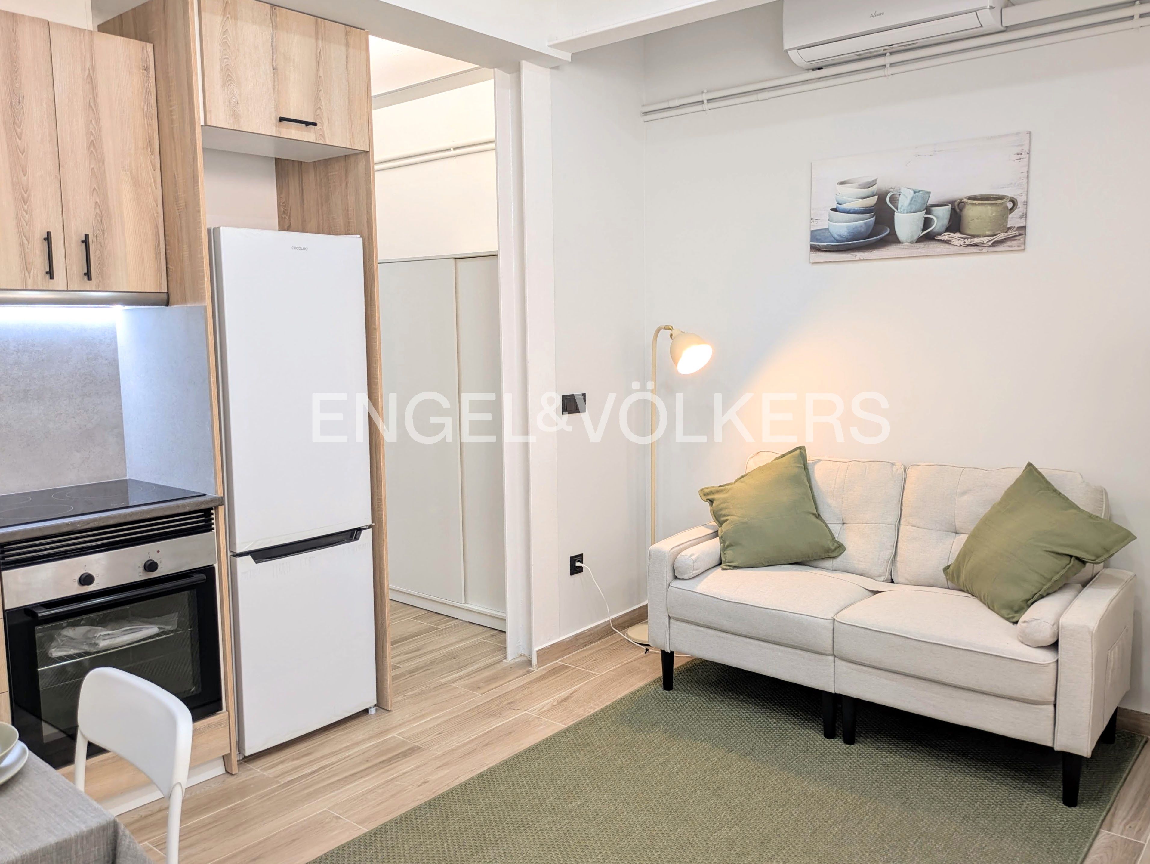 Living room of Apartment for sale in  Barcelona Capital  with Air Conditioner, Heating and Parquet flooring