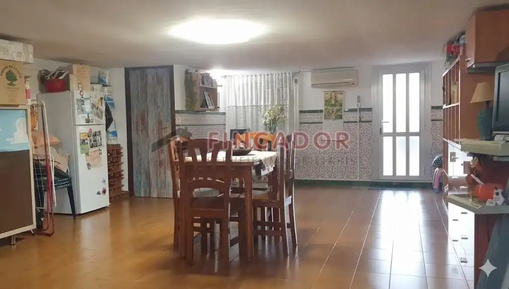 Casa pareada con terraza en venta en Carrer de Salvador Seguí - El Noi del Sucre, imagen 3