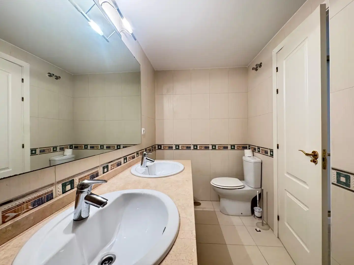 Baño de Piso de alquiler en Alicante / Alacant con Aire acondicionado
