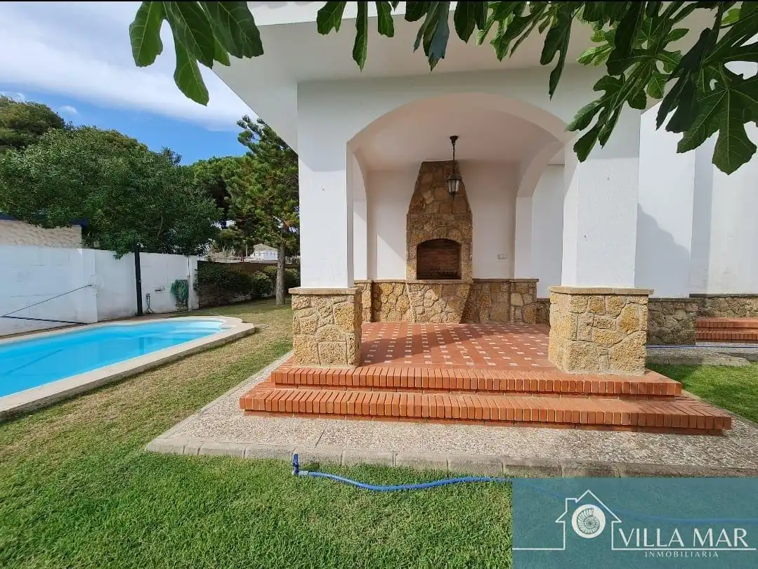 Houses for sale in Aguadulce - Almadraba - Punta Candor