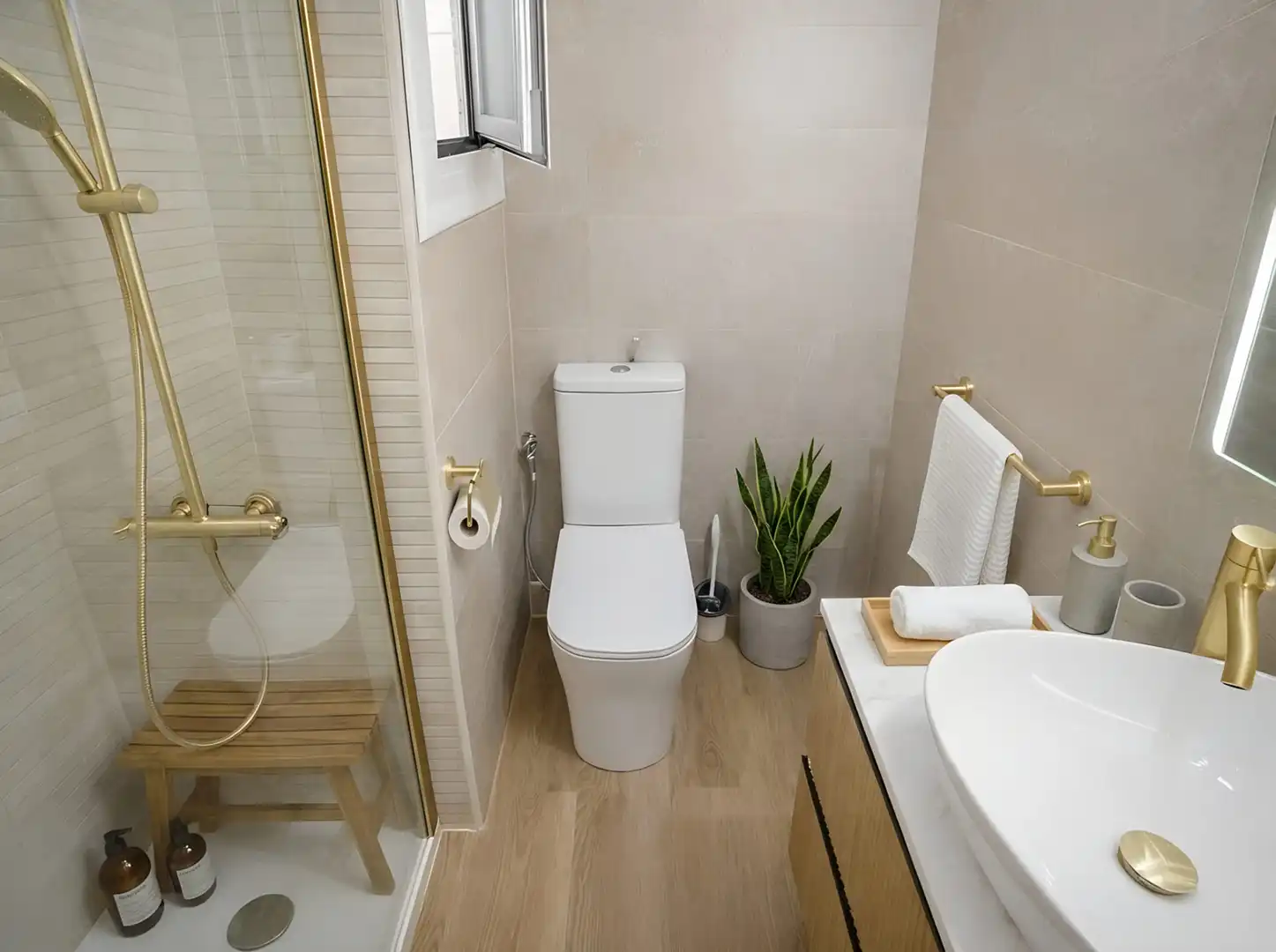Bathroom of Flat for sale in Palafrugell  with Air Conditioner, Terrace and Furnished