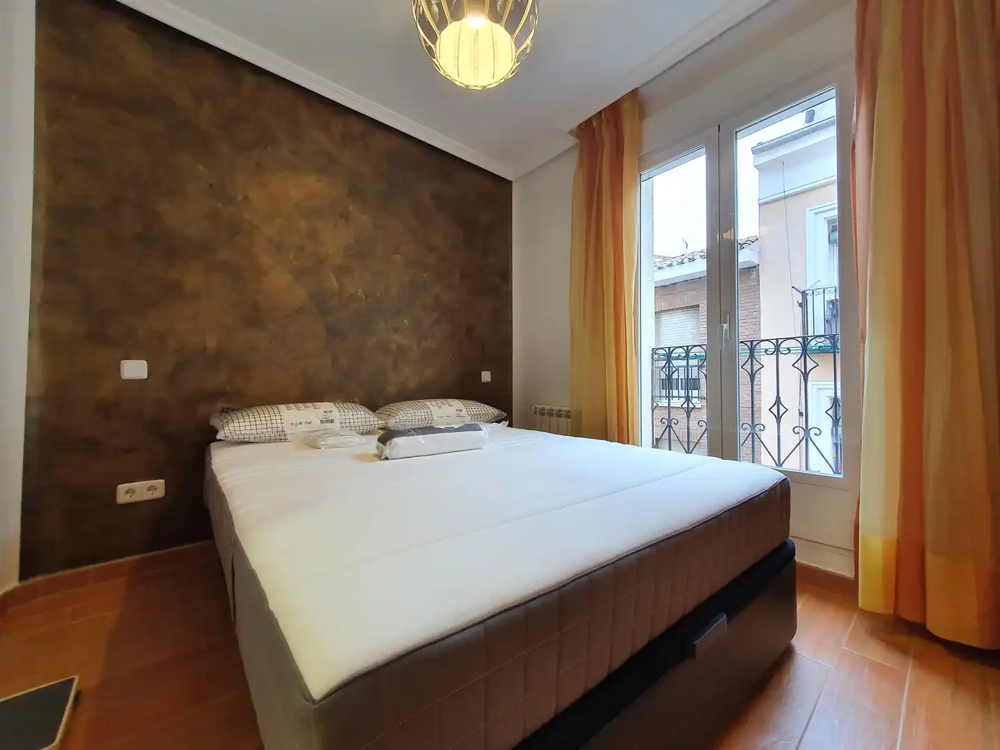 Apartament amb terrassa de lloguer a Plaza del General Vara de Rey, imagen 2