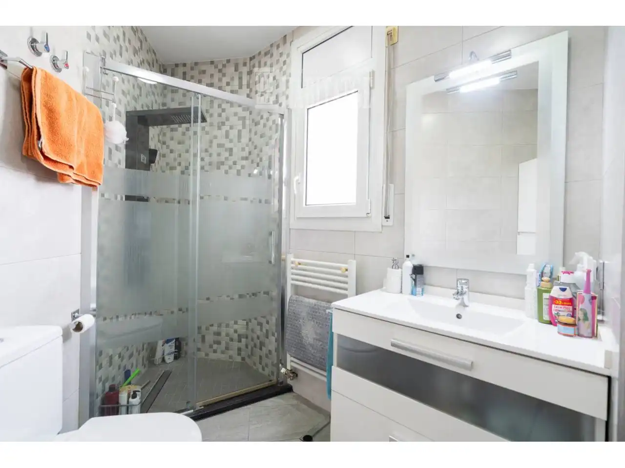 Baño de Casa o chalet en venta en Torelló con Aire acondicionado, Calefacción y Jardín privado