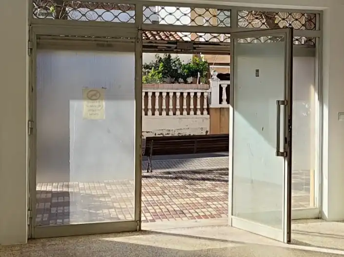 Geschaftsraum zur Miete in Barenys