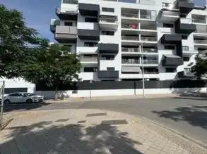 Außenansicht von Wohnung zur Miete in  Granada Capital mit Klimaanlage, Terrasse und Balkon