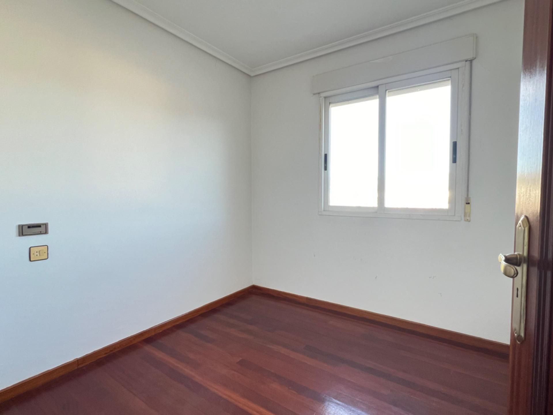 Habitación de Piso en venta en Verín con Calefacción, Jardín privado y Terraza