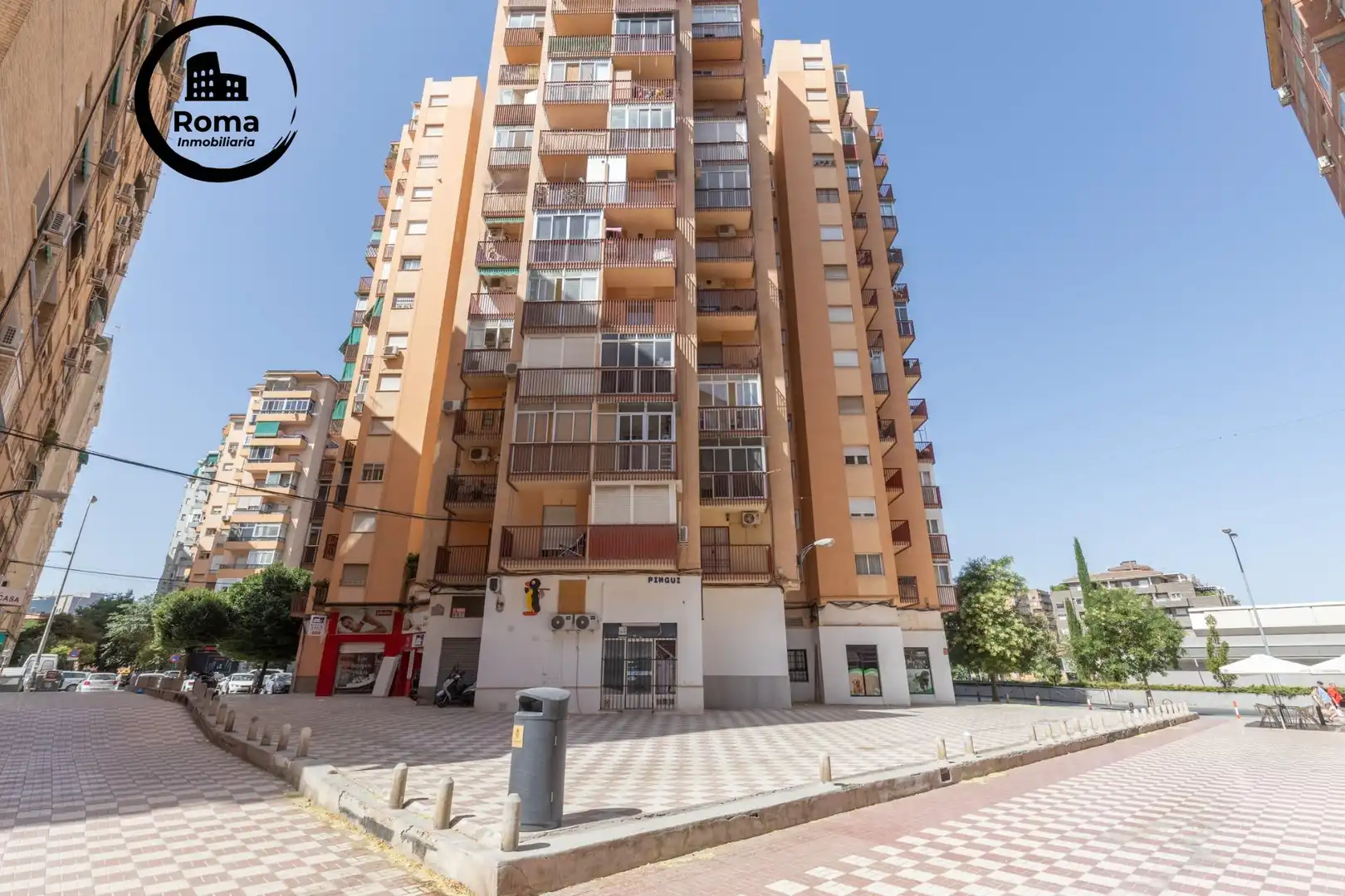 Vista exterior de Piso en venta en Granada con Terraza, Amueblado y Balcón